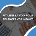 une personne remplissant un formulaire fiscal avec une calculatrice et un stylo.